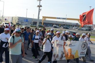 Πάτρα: Συνεχίζει για Αγίους Θεοδώρους η πορεία κατά της ανεργίας - Θερμή η υποδοχή στην Κόρινθο - ΔΕΙΤΕ ΝΕΕΣ ΦΩΤΟΓΡΑΦΙΕΣ ΚΑΙ ΒΙΝΤΕΟ