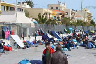 Ελεύθεροι αφήνονται οι πρόσφυγες στα νησιά -Ανοίγουν τα κέντρα κράτησης