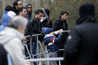 Πάνω από 330.000 αιτήσεις ασύλου εγκρίθηκαν στην Ε.Ε. το 2015