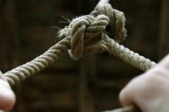 Τραγωδία - Αιτωλοακαρνανία: 60χρονος κρεμάστηκε από κάγκελο σκάλας!