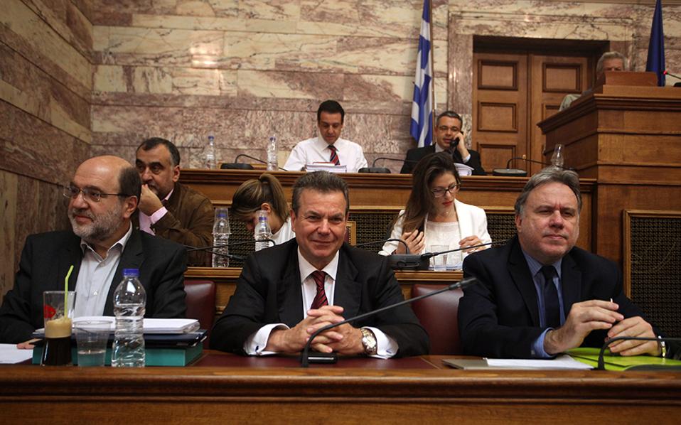 Σύγκρουση και εντάσεις στη Βουλή για το ασφαλιστικό - Σήμερα συνεχίζεται η συζήτηση