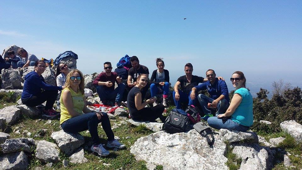 Σαντομέρι: Στην κορυφή του βουνού για το εκκλησάκι της Παναγίτσας - ΒΙΝΤΕΟ και ΦΩΤΟΓΡΑΦΙΕΣ