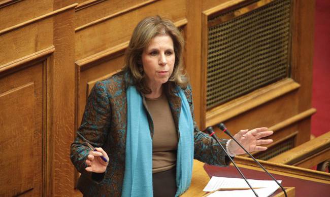 Χριστοφιλοπούλου: "Μακελάρης" εργαζομένων-συνταξιούχων ο Κατρούγκαλος