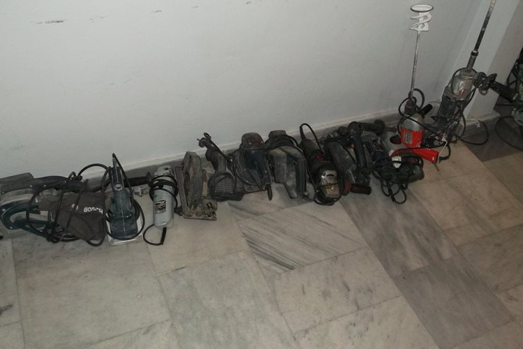 Αχαΐα: Ολόκληρη...αποθήκη με κλοπιμαία βρήκε η Αστυνομία στην κατοχή του 61χρονου-ΔΙΤΕ ΦΩΤΟΓΡΑΦΙΕΣ