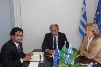 Πάτρα: Παραλίγο να μαχαιρωθούν για τη... μουσική! - Απίστευτο περιστατικό μπροστά στα έκπληκτα μάτια περαστικών