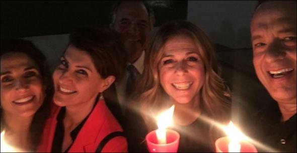 "Χριστός Ανέστη" από τον Τομ Χανκς και τη Νία Βαρντάλος στα ελληνικά - ΔΕΙΤΕ ΦΩΤΟΓΡΑΦΙΕΣ