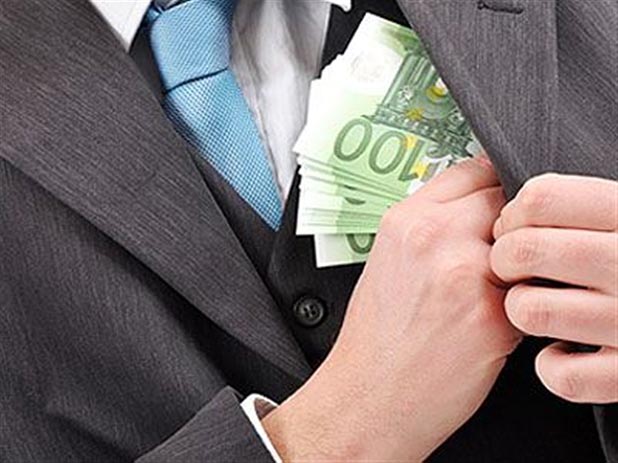 Δυτ. Ελλάδα: "Πονοκέφαλος" για την ΕΛ.ΑΣ οι απατεώνες που εξαπατούν ηλικιωμένους με το πρόσχημα έκτακτης ανάγκης συγγενικού τους προσώπου