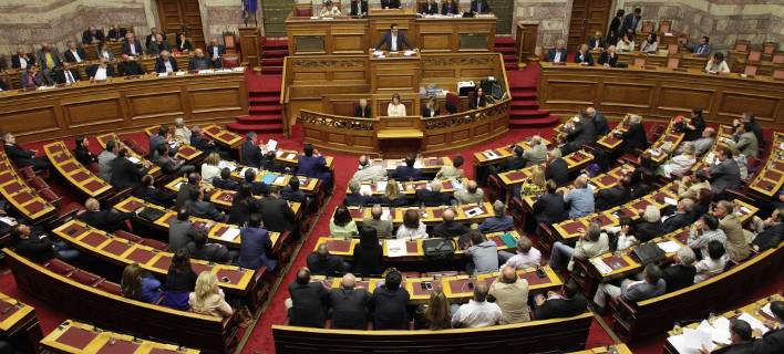 Η κυβέρνηση φέρνει άρον άρον στη Βουλή το Ασφαλιστικό -Τρέχει να προλάβει το Eurogroup