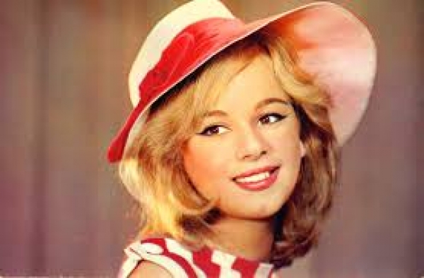 Έχει δεύτερο παιδί η Αλίκη Βουγιουκλάκη; - Τι λέει ο Γιάννης Παπαμιχαήλ - ΒΙΝΤΕΟ