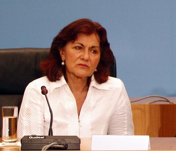 Θεανώ Φωτίου: Δεν θα ζητήσουμε πίσω το ΕΚΑΣ από τους χαμηλοσυνταξιούχους