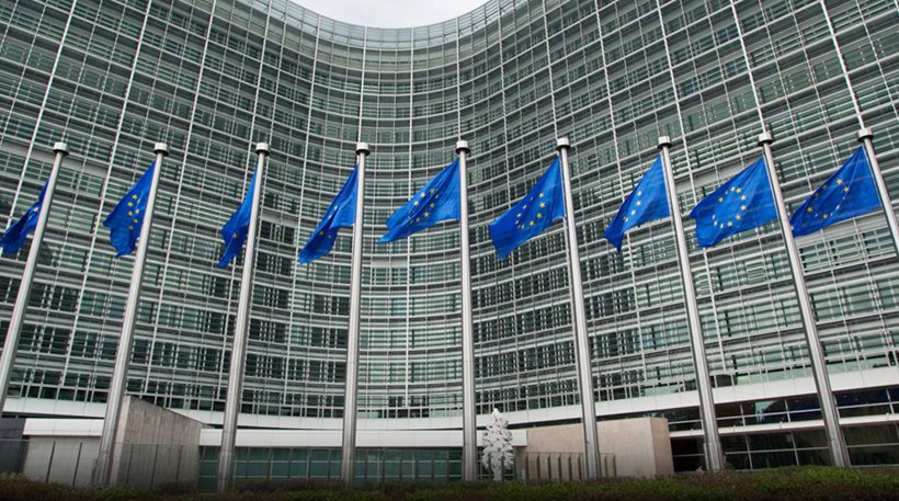 Κομισιόν: Συγκρατημένη ανάπτυξη στην ευρωζώνη