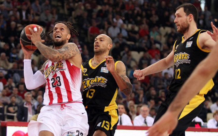 Ο Ολυμπιακός διέσυρε την ΑΕΚ 93-58 και έκανε το 1-0 στη σειρά