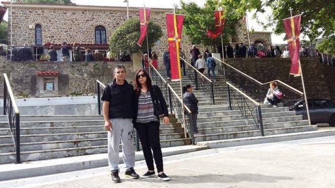 Οδοιπόροι προσκυνητές κατευθύνονται προς τον Άγιο Νικόλαο Σπάτα