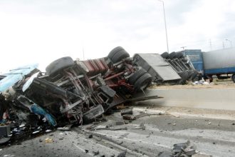Φρικτό το τροχαίο στην Αθηνών - Κορίνθου, στο ύψος της Κινέτττας