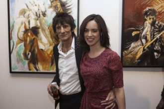 Δίδυμα στα 69 του απέκτησε ο κιθαρίστας των Rolling Stones