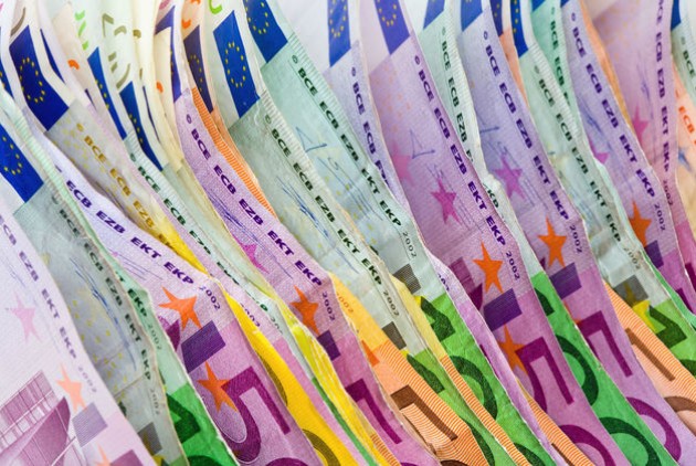 Αποκάλυψη - σοκ: Εσπασε ο κατώτατος μισθός με επιχειρησιακή σύμβαση