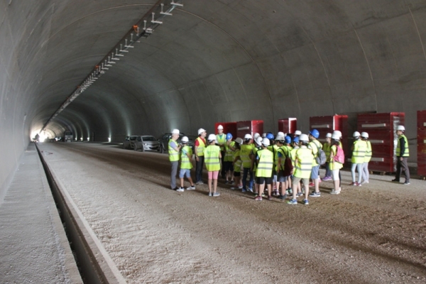 Αχαΐα: Μαθητές "μικροί μηχανικοί" επισκέφθηκαν για πρώτη φορά τούνελ της Ολύμπιας Οδού - ΦΩΤΟΓΡΑΦΙΕΣ