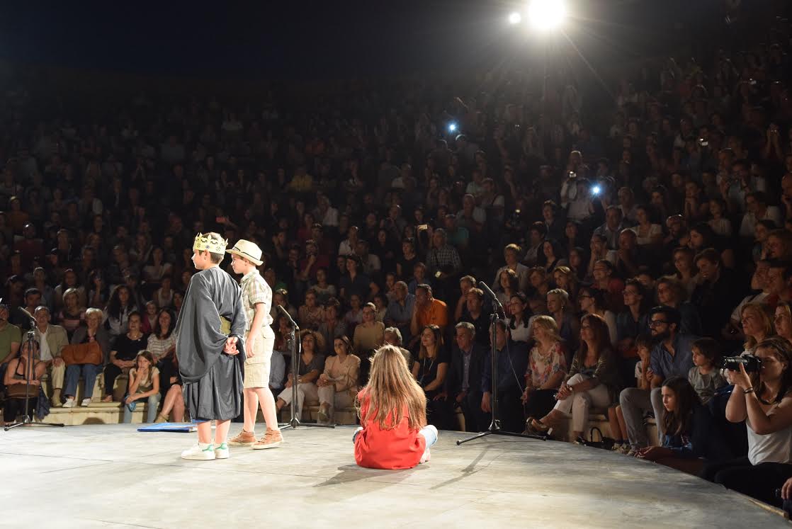 Πάτρα: «Η μικρή Μόμο στο Ρωμαϊκό Ωδείο» - ΔΕΙΤΕ ΦΩΤΟΓΡΑΦΙΕΣ