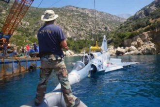 Προσθαλάσσωση και ανέλκυση ελληνικού Mirage 2000 - BINTEO
