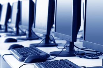 Δυτική Ελλάδα: Οικονομική «ένεση» στα σχολεία για τον ηλεκτρονικό τους εξοπλισμό