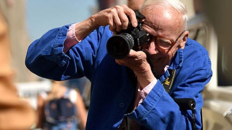 «Έφυγε» ο θρυλικός φωτογράφος μόδας Bill Cunningham