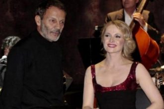 Δίδυμα περιμένουν ο Σταύρος Ξαρχάκος και η Ηρώ Σαΐα