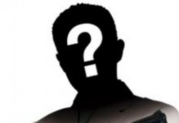 Ποιος Έλληνας τραγουδιστής χαστούκισε και γιατί τη γυναίκα του