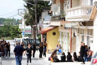 Θρήνος και σπαραγμός στην κηδεία του 14χρονου - ΦΩΤΟΓΡΑΦΙΕΣ