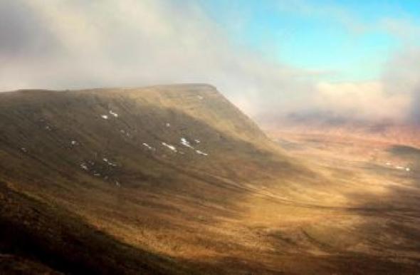 Ουαλία: Αγνοούνται 20 μαθητές