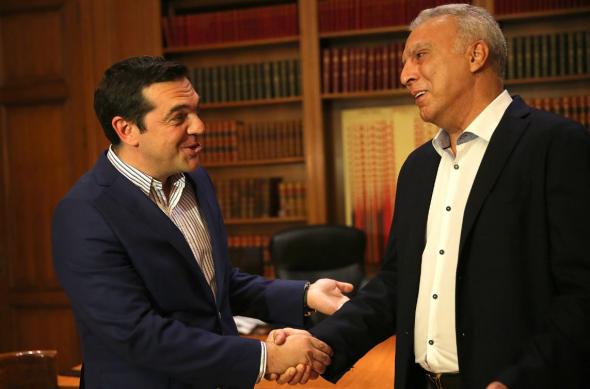 Στο Μέγαρο Μαξίμου ο Νίκος Γκάλης - Ο διάλογος του με τον Τσίπρα - ΒΙΝΤΕΟ