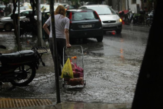 Πάνω από 120 κλήσεις στην Πυροσβεστική για πλημμύρες στα Βόρεια Προάστια