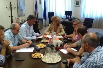 Αχαϊα: Μαλλιά - κουβάρια γονείς κι εκπαιδευτικοί με την Περιφερειακή Εκπαίδευση - "Σκόνη" άφησε πίσω της η συνάντηση με την υπουργό Σία Αναγνωστοπούλου