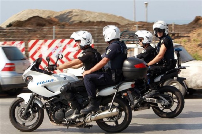 Πάτρα: Ο νεαρός κλέφτης τελικά δε χάρηκε για... πολύ ώρα! - Συνελήφθη λίγα μέτρα πιο μακριά από άνδρες της ομάδας ΔΙ.ΑΣ.