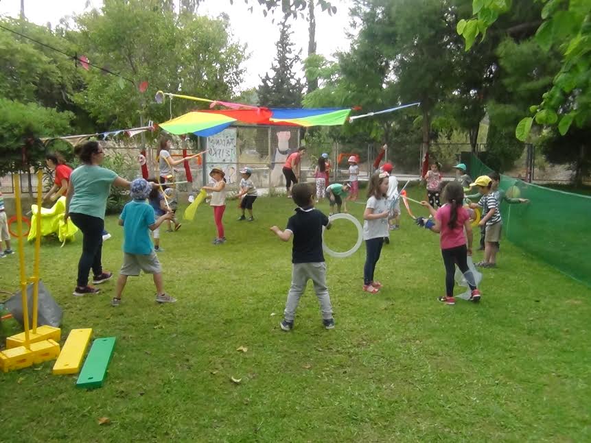 Πάτρα: Προσφυγόπουλα απο τη Μυρσίνη στο 7ο Παιδικό Φεστιβάλ
