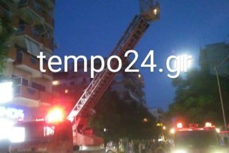 Πάτρα: Πυρκαγιά σε πολυκατοικία-Απεγκλωβίστηκαν δύο γυναίκες από διαμερίσματα-Διακομίστηκαν στο Νοσοκομείο-ΔΕΙΤΕ ΦΩΤΟΓΡΑΦΙΕΣ ΚΑΙ ΒΙΝΤΕΟ