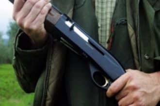 Ηλεία: Αυτοκτόνησε και με καραμπίνα και με μαχαίρι!