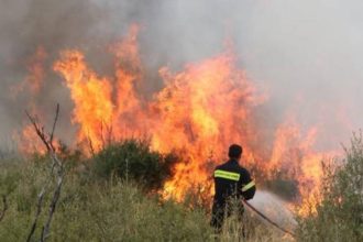 Αχαΐα: "ΤΙΤΑΝ-ια" προσπάθεια των Πυροσβεστών - "Πύρινη" νύχτα στο Δρέπανο - ΝΕΟΤΕΡΑ