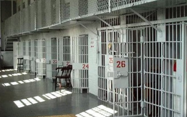 Θα αποφυλακίζονται οι τοξικομανείς όταν εκτίσουν το 1/6 της ποινής τους