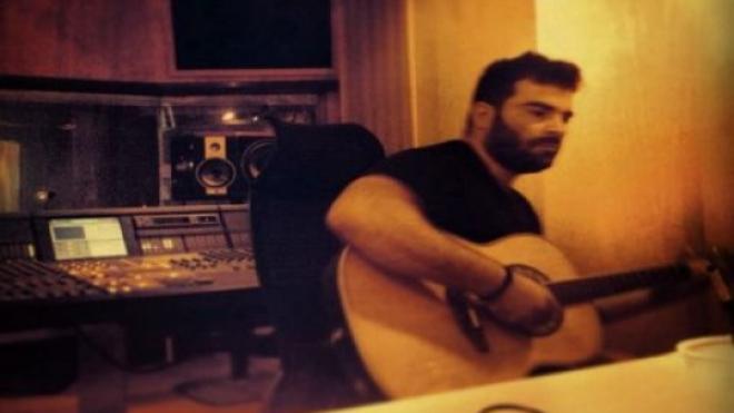 Συγκινεί το ΒΙΝΤΕΟ του Παντελίδη όπου τραγουδά το νέο του τραγούδι