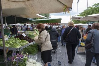 Διάθεση 986.160 ευρώ σε είδη λαϊκών αγορών μέσω κουπονιών