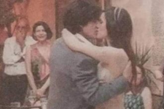 Παντρεύτηκε ο συγγραφέας Αλέξης Σταμάτης, γιος της Μπέττυς Αρβανίτη