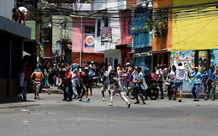 Βενεζουέλα: Ακόμα ένας νεκρός σε λεηλασίες για τρόφιμα