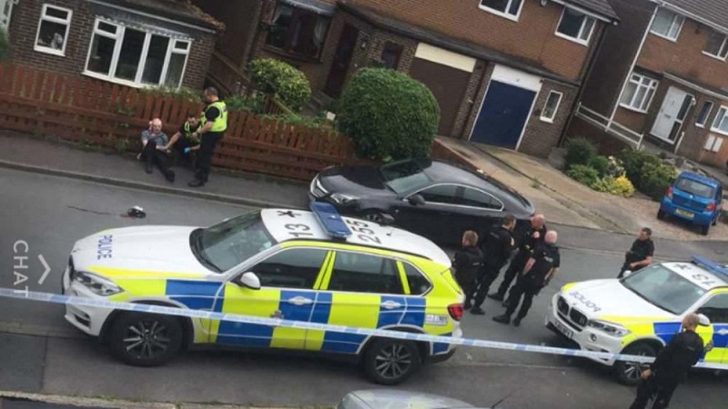 Συγκλονισμένη η Βρετανία από την επίθεση κατά της βουλευτού - Είναι σε κρίσιμη κατάσταση