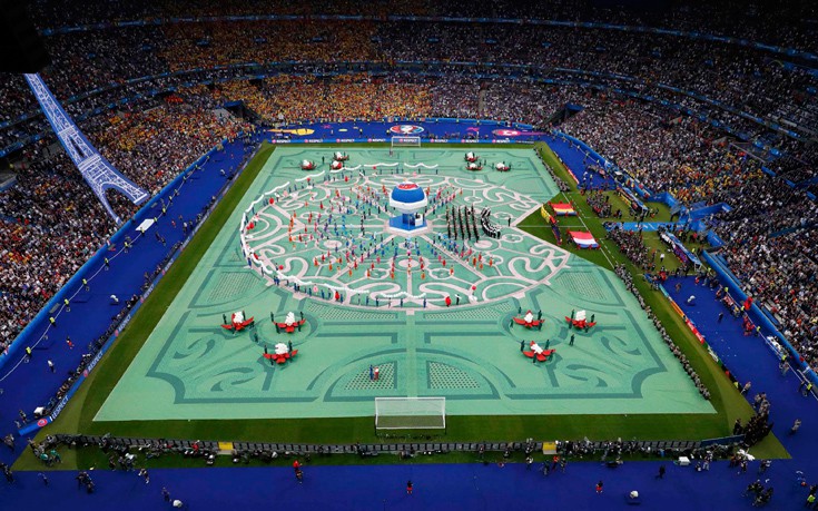 Euro 2016: Εντυπωσιακή και σε ρυθμούς… καν- καν η τελετή έναρξης - ΦΩΤΟΓΡΑΦΙΕΣ