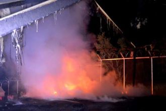 Χάος στη Μόρια: Μετανάστες έβαλαν φωτιές στον καταυλισμό