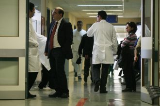 ΕΝΙ-ΕΟΠΥΥ: 30 Ιουνίου λήγουν οι συμβάσεις των γιατρών