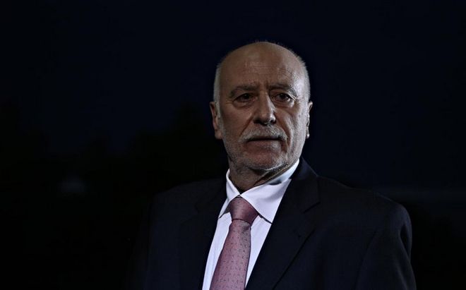 Αποχώρησε και ο Γιομπαζολιάς από το "Ε"