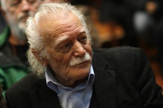 Ποίημα αφιερωμένο στη μνήμη του Πατρινού Βλάση Βελλόπουλου έγραψε ο Μανώλης Γλέζος!
