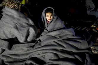 Αστυνομική βία σε ασυνόδευτους ανήλικους στη Λέσβο καταγγέλλουν οι «ΓτΚ»