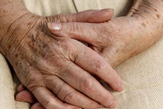 Επικίνδυνη Βουλγάρα οικιακή βοηθός – Έστελνε ηλικιωμένους στο νοσοκομείο για τους ληστέψει